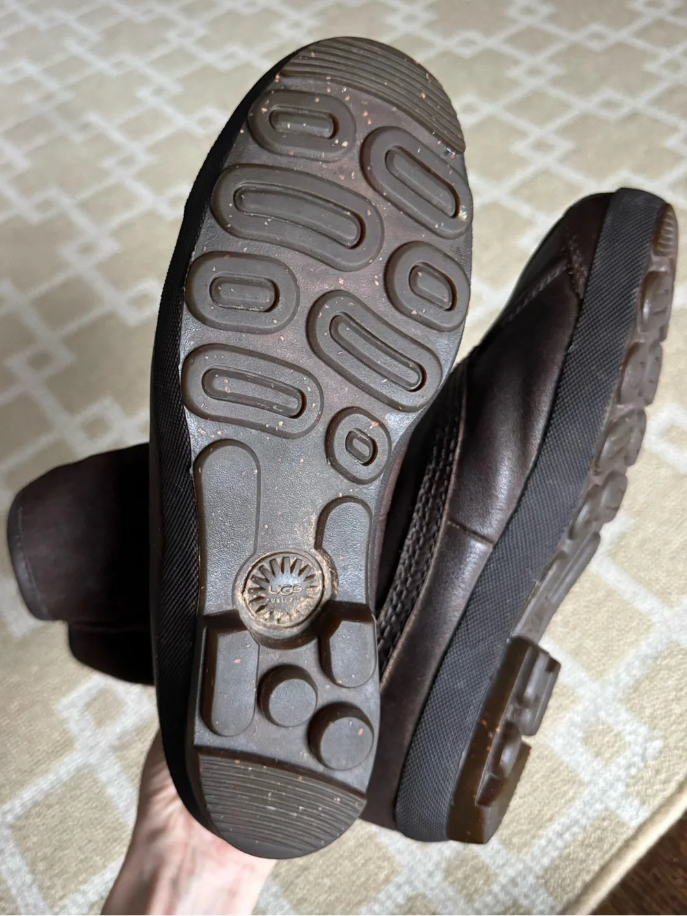 UGG Bridgeport Waterproof Leather Duck Boots Shearling Interior Brown 9